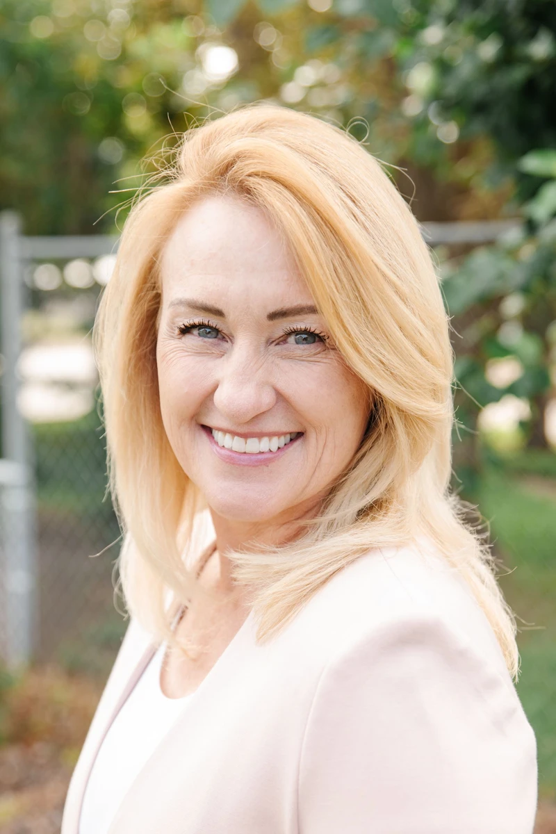 Official portrait of Cindy Keyes from summitcountyutah.gov