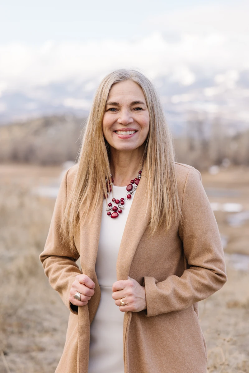 Official portrait of Jennie Earl from schools.utah.gov