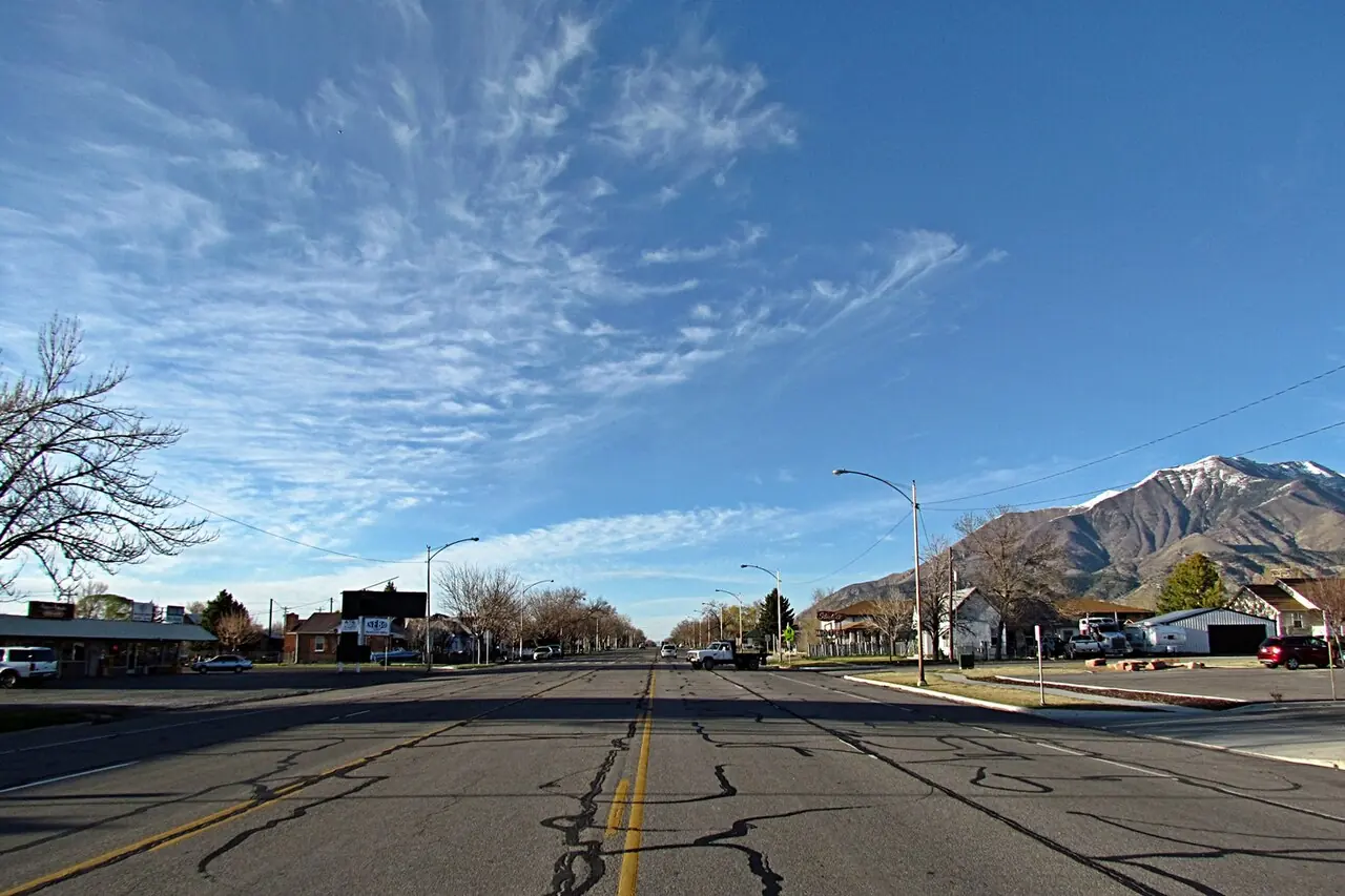 Main Street and mountain slopes in Nephi