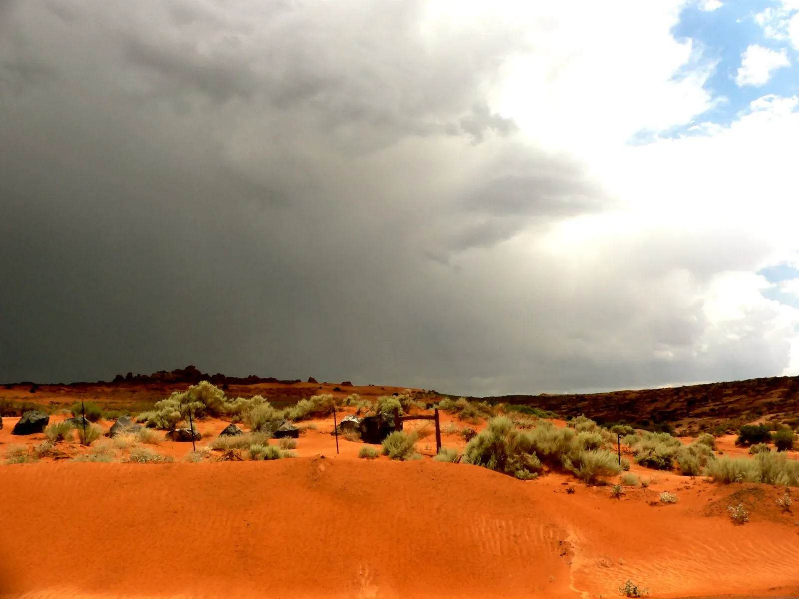 Landscape at Sand Hollow State Park, Utah.